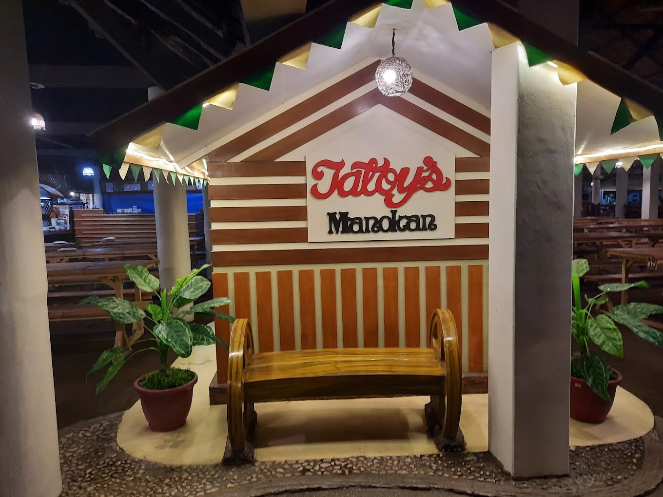 Tatoys Manokan and Seafoods